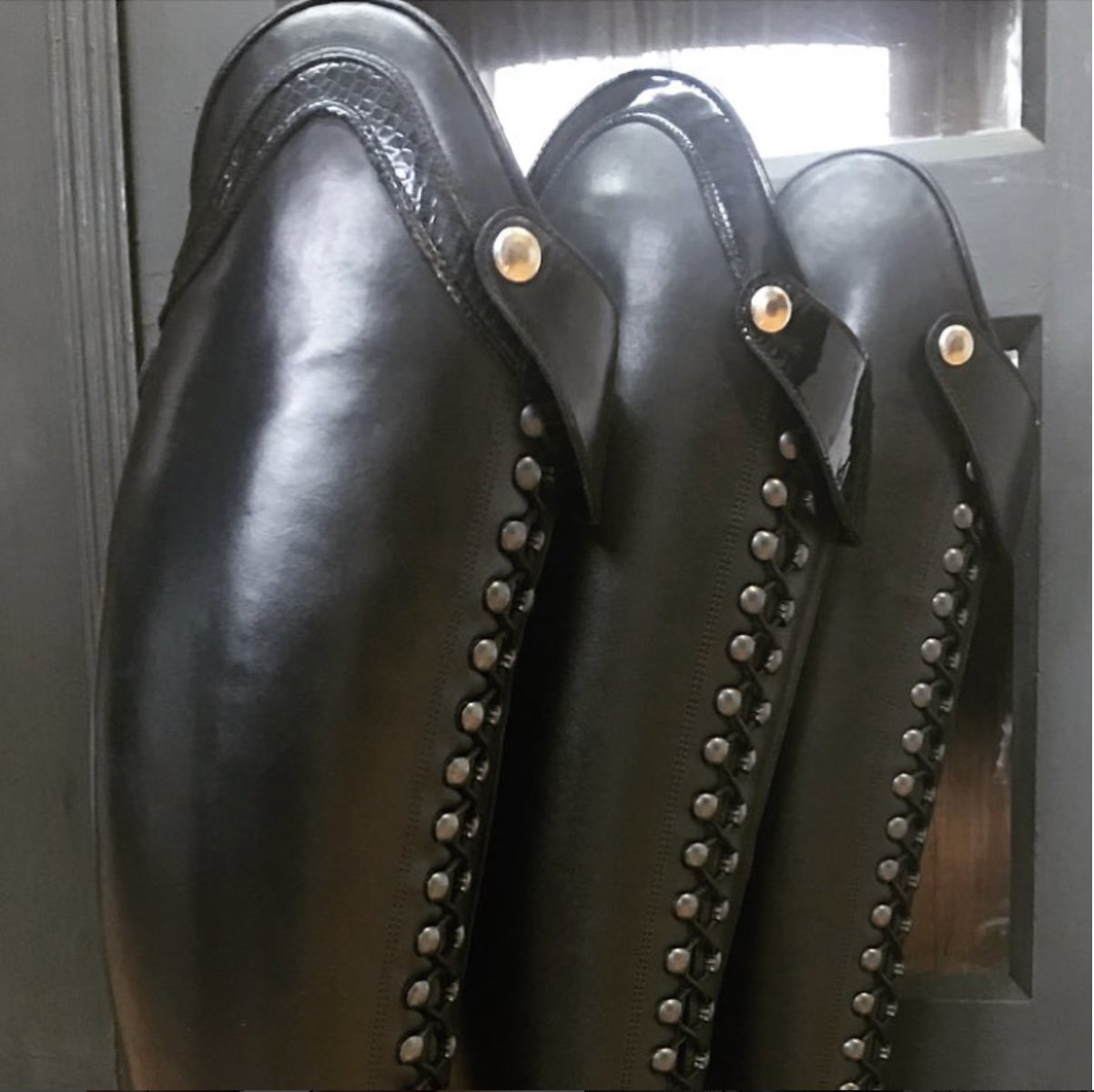 BIA /
Inset stripe (L) top stripe (M) / Plan top (R)