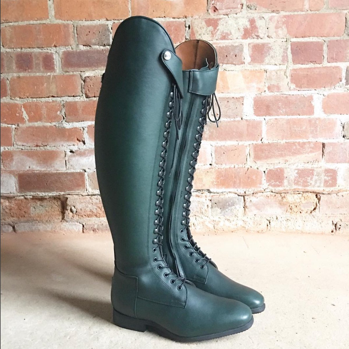 BIA /
Forest Green / Plain toe