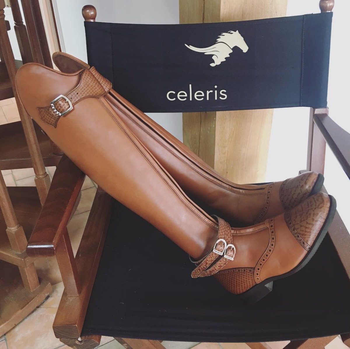 POLO
/ Medium brown / Faux iguana accents