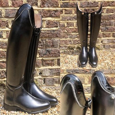 AMAZONA / Polished black with diamanté