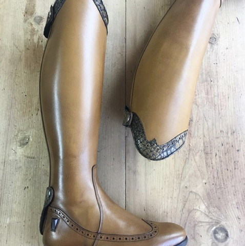 CATE / Light natural tan with brown faux croc accents