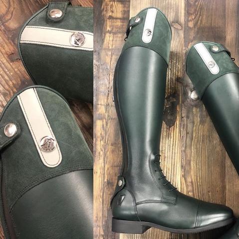 SANTIAGO / Forest green with light grey logo tab